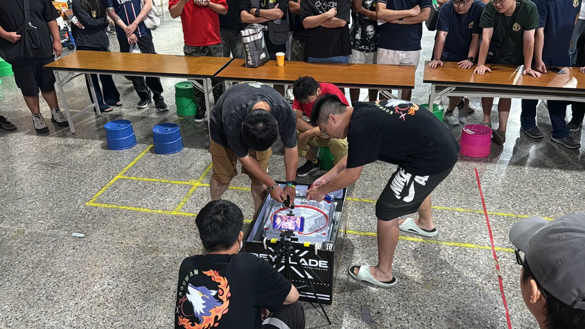 夢想盃第四屆賽況：戰鬥盤上方視角